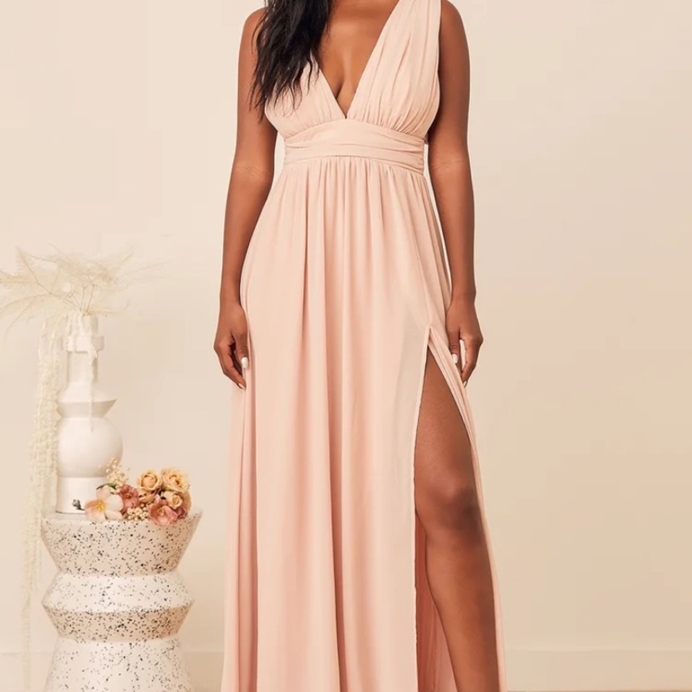 Blush Lulus maxi dress